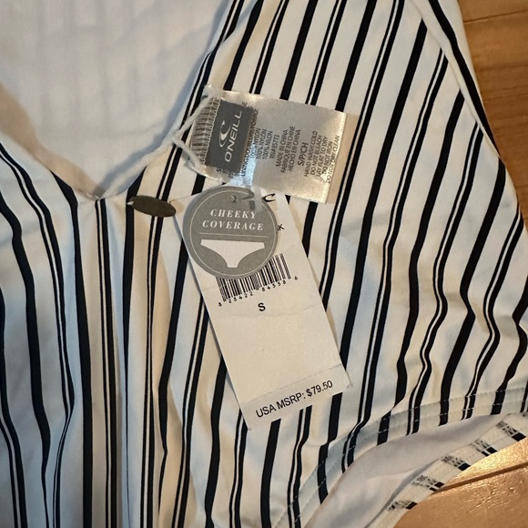 O’Neill one piece striped keyhole cheeky bathing suit size small - Picture 5 of 10